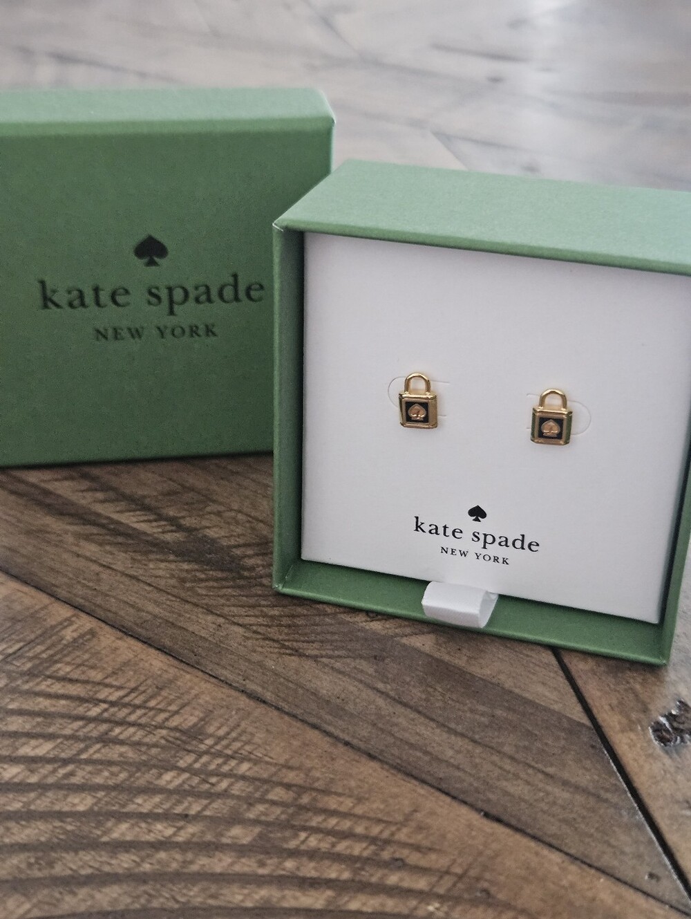 NWT Kate Spade Lock & Spade Stud Earrings – Black & Gold – Boxed